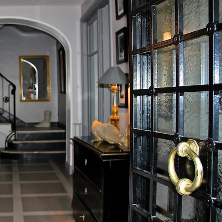 Du Square, Luxury