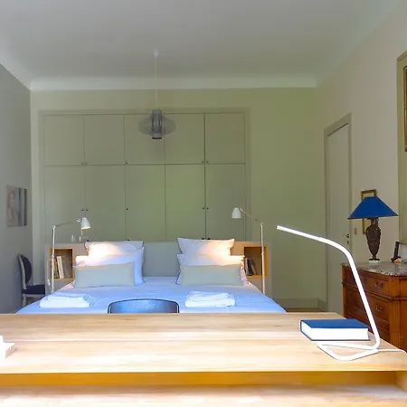 Du Square, Luxury 4*