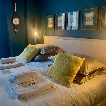 Du Square, Luxury 2*
