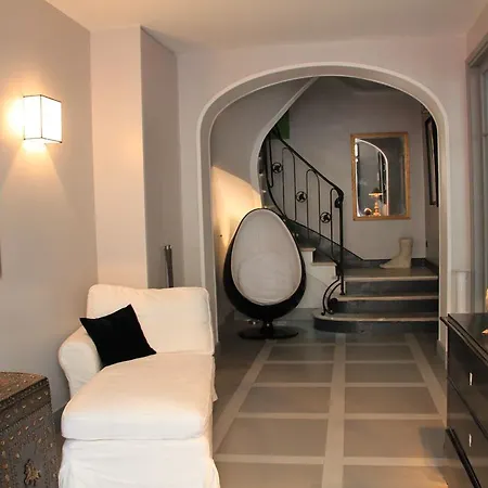 فندق مبيت وإفطار Du Square, Luxury 2*