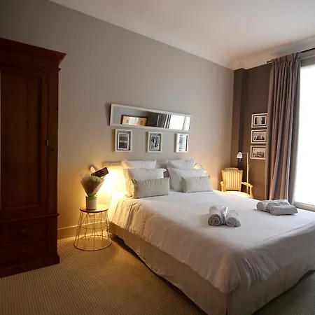 Panzió Du Square, Luxury Párizs