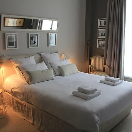 Du Square, Luxury Párizs