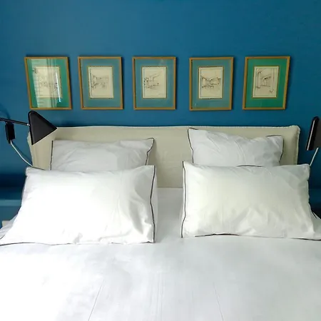 Du Square, Luxury Panzió 4*