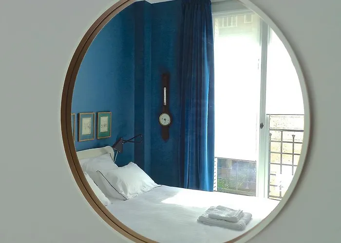 Du Square, Luxury Paris