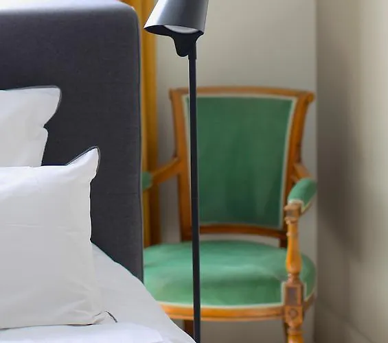 Oda ve Kahvaltı Du Square, Luxury Paris