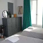 Du Square, Luxury