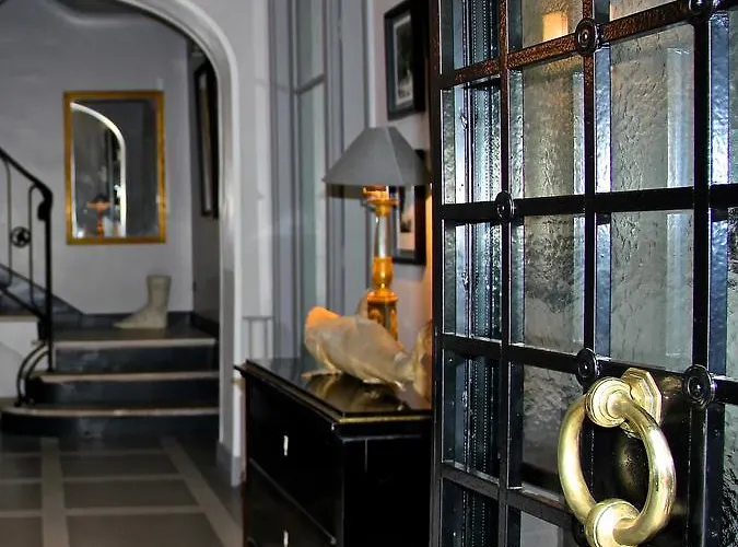 Du Square, Luxury